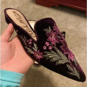 Sam Edelman Aven Embroidered Purple Velvet Mule Flat
Visit